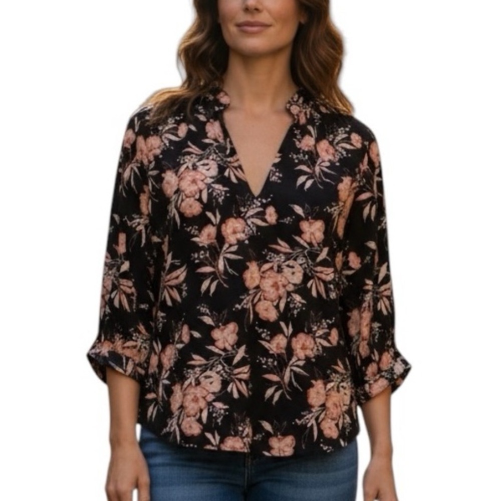 Evereve black floral blouse